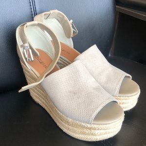 Nude wedges worn once